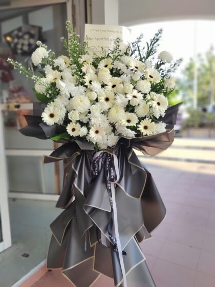 WR0046 Bloom for Last Respect