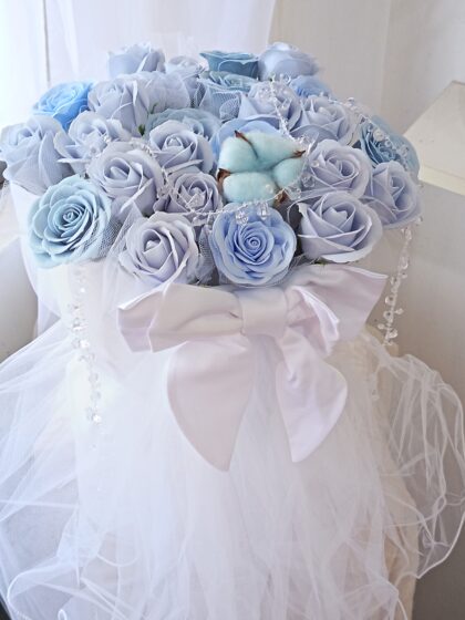 RS0008 Skies Blue Channel Soap Bouquet