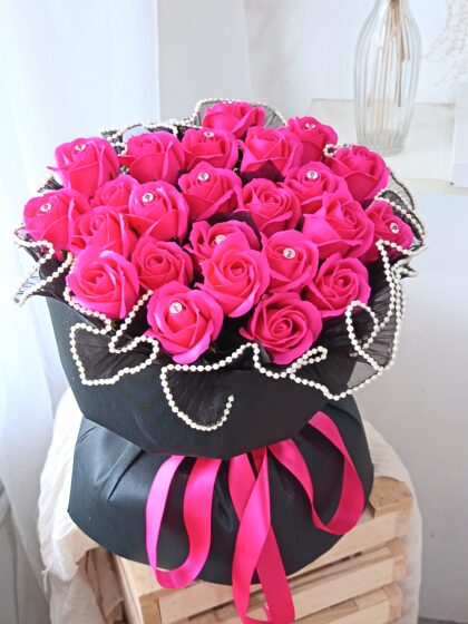 RS0004 BlackPink Pearl Bouquet